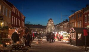Julemarked tips: opplev alle bodene på Julemarked Røros. Foto: Bjørg Moen Skancke